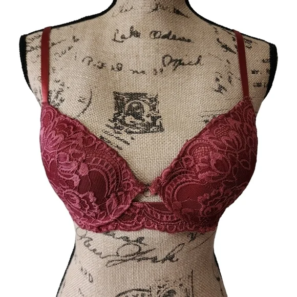 3/$15 Marilyn Monroe Underwire Lace Push-up Bra - 34C - Picture 1 of 8